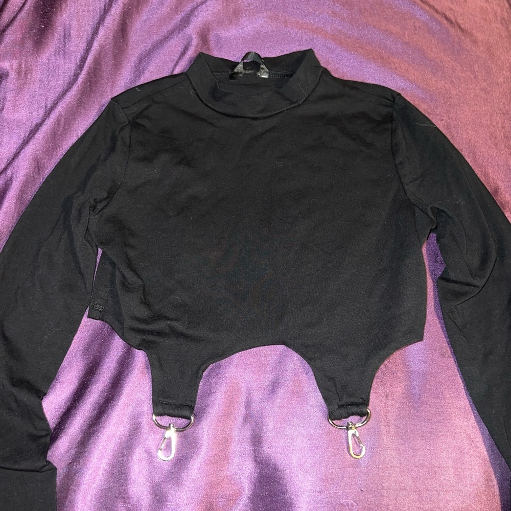 Black crop top with clips